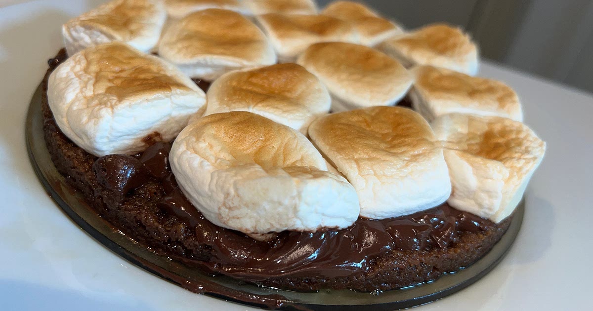 Giant S'more Cookie Recipe | Samsung Food App