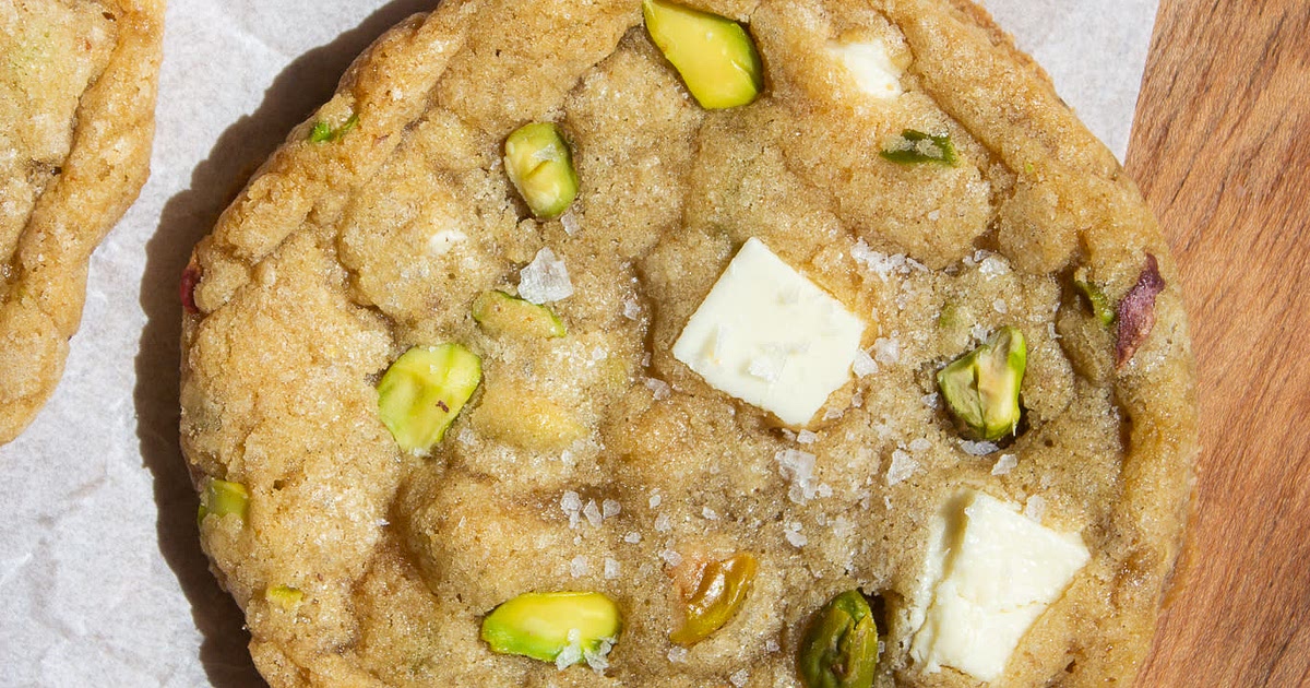 Salted Pistachio White Chocolate Chip Cookies Recipe | Samsung Food App