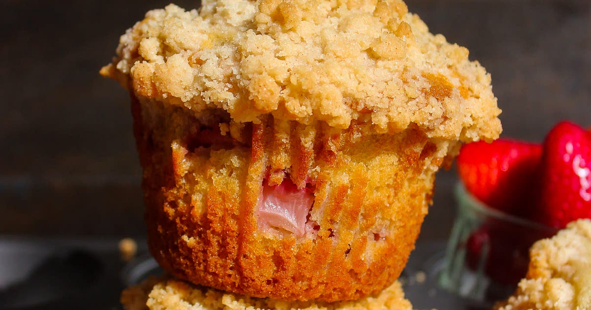 Jumbo Strawberry Muffins Recipe | Samsung Food App