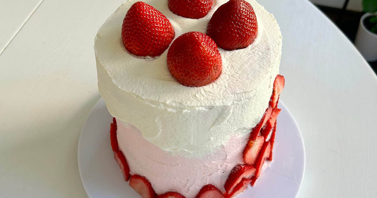 Strawberry Shortcake Cake Recipe | Samsung Food App