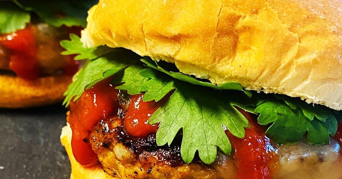 Blackstone Garlic Sriracha Chicken Sliders Recipe | Samsung Food App