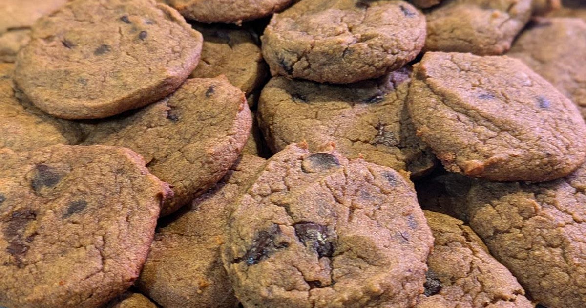 Chocolate Chip Date Cookies Recipe | Samsung Food App