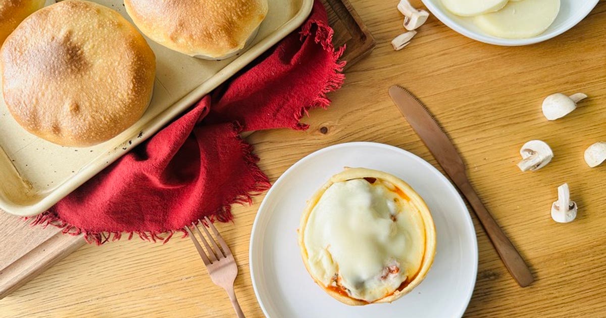 Mini Chicago Pizza Pot Pies Recipe | Samsung Food App