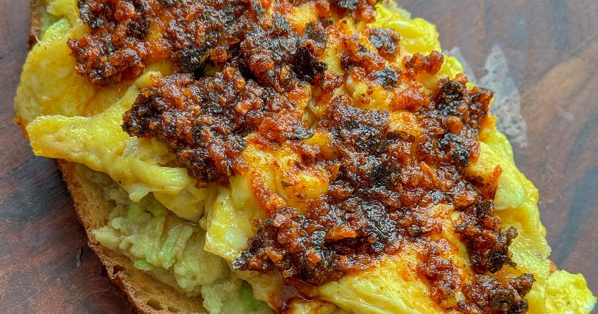 Avocado Toast With Egg And Chili Crunch Recipe | Samsung Food App