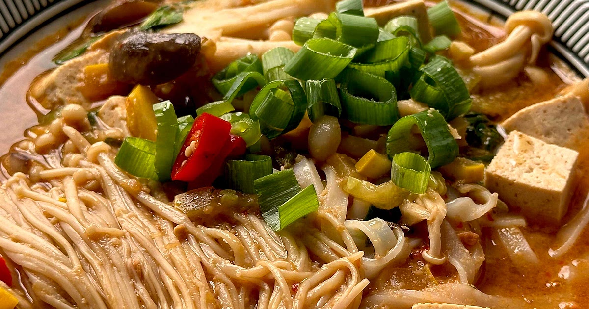 Korean style rice noodle soup  Recipe | Samsung Food App