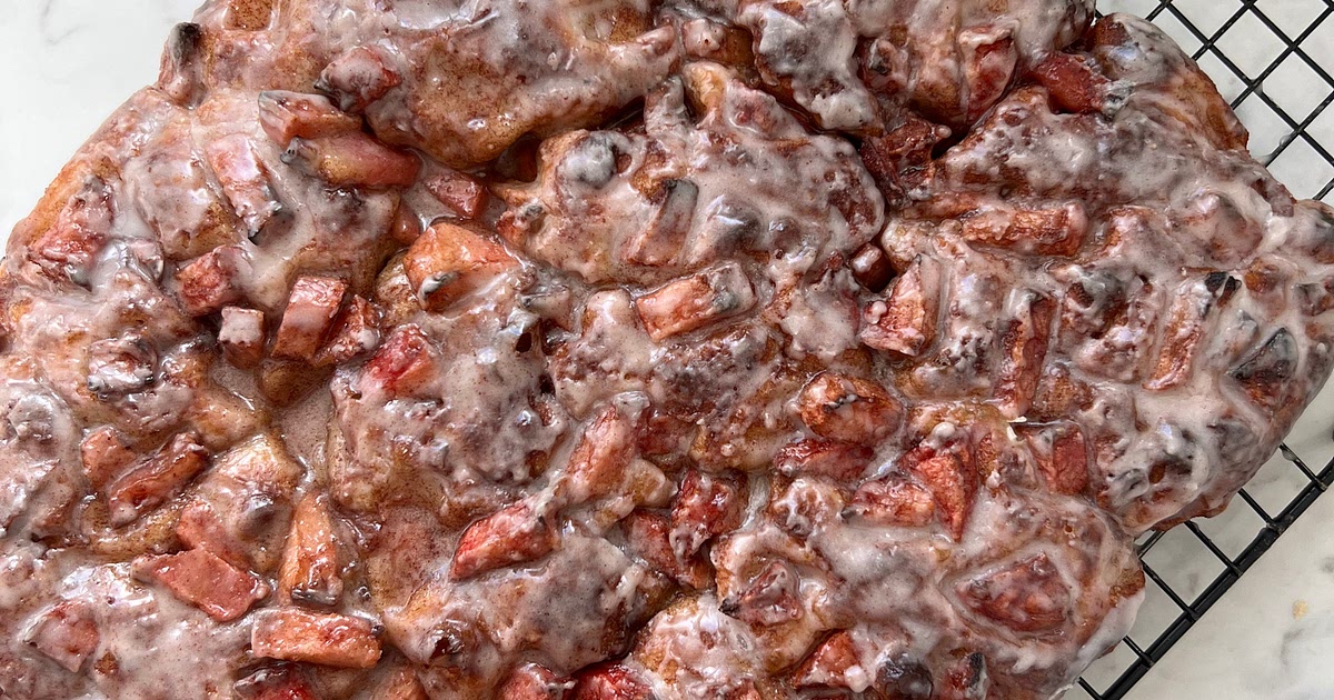 Tear & Share Apple Fritter Focaccia Recipe | Samsung Food App