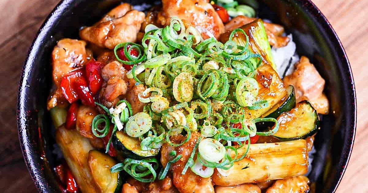 Easy Yakitori Donburi Recipe (Japanese Chicken Rice Bowl) | Samsung Food App