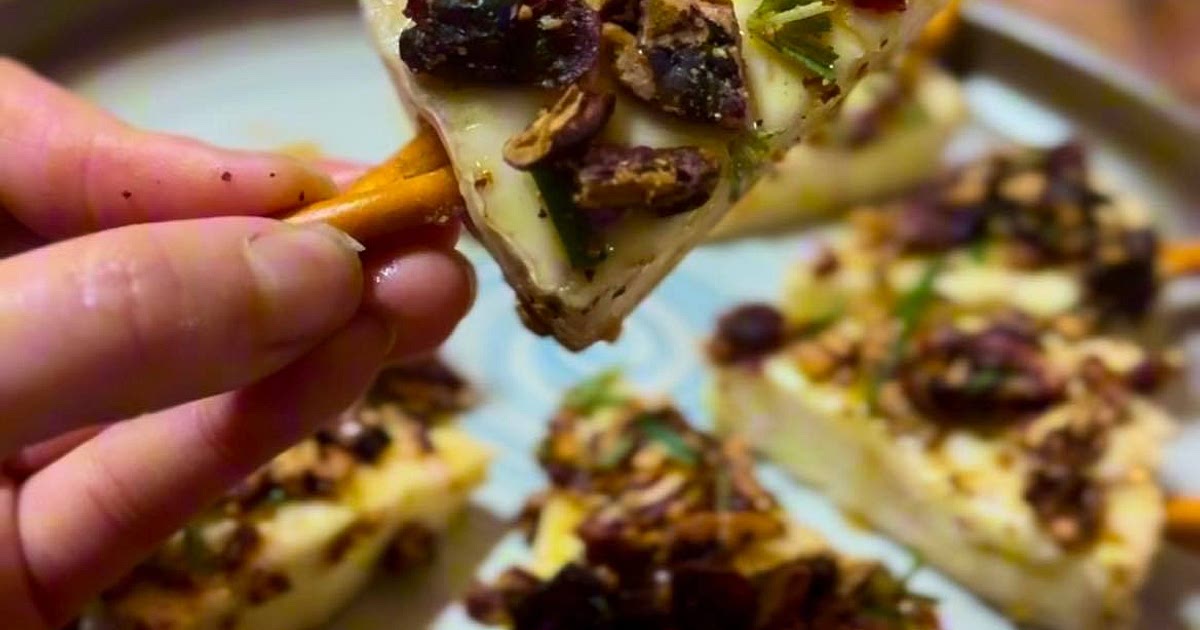 Christmas Brie Cheese Treat Recipe | Samsung Food App