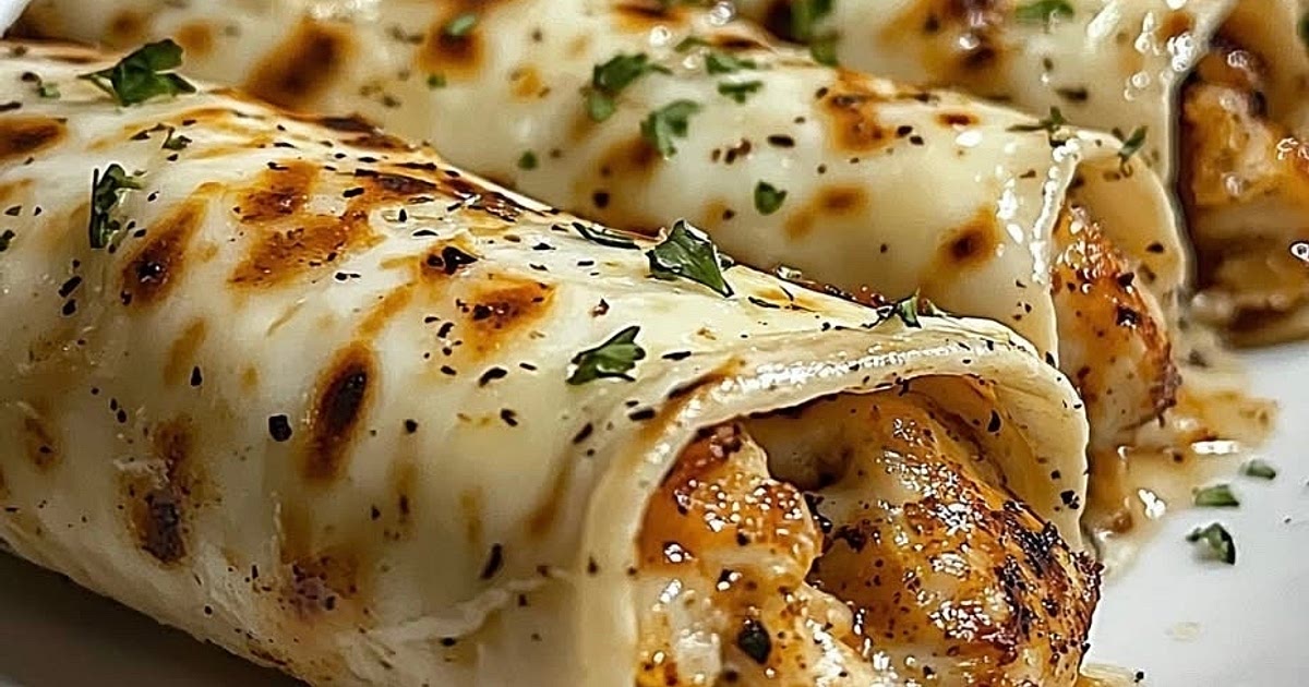 Cheesy garlic chicken wraps Recipe | Samsung Food App