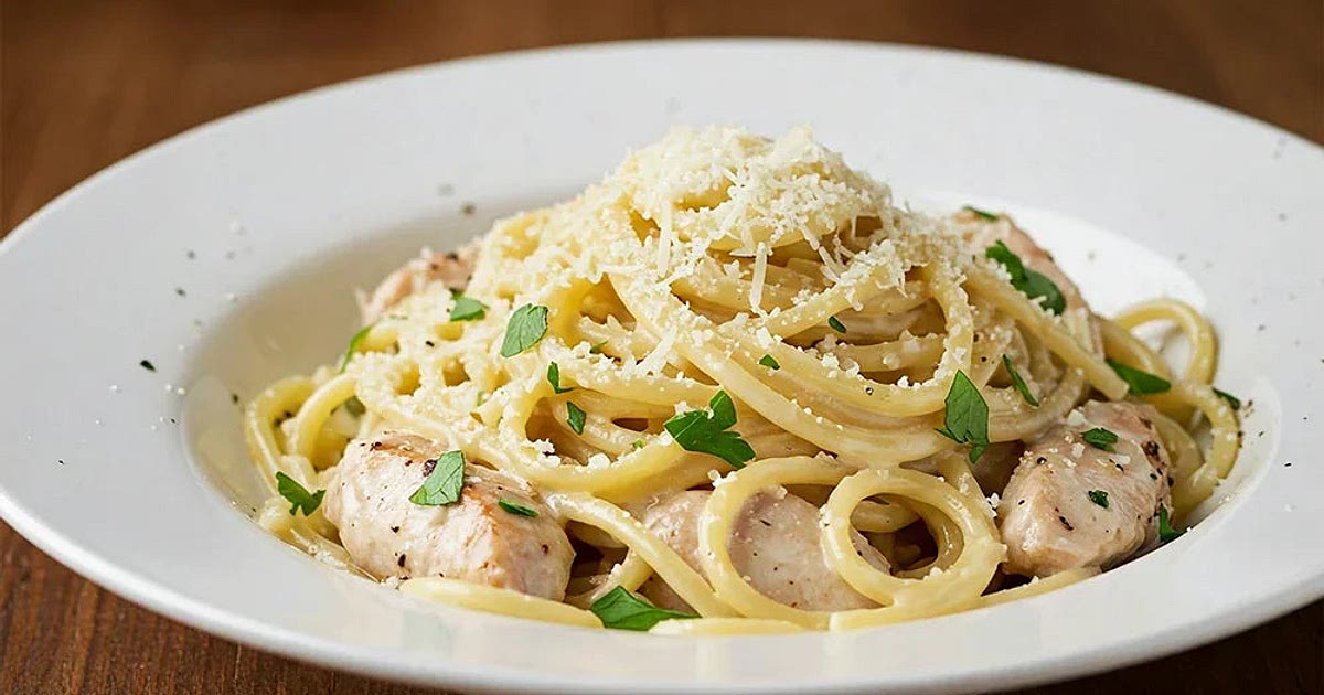 Creamy Garlic Parmesan Chicken Pasta Recipe | Sharp Blades Blog | Samsung Food App