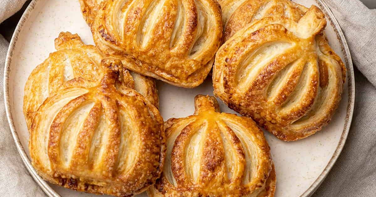 Pumpkin Hand Pies (VIDEO) Recipe | Samsung Food App