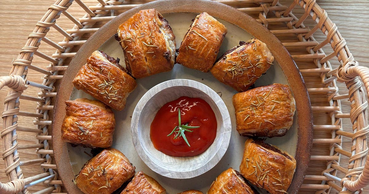 Air Fryer Sausage Rolls Recipe | Samsung Food App