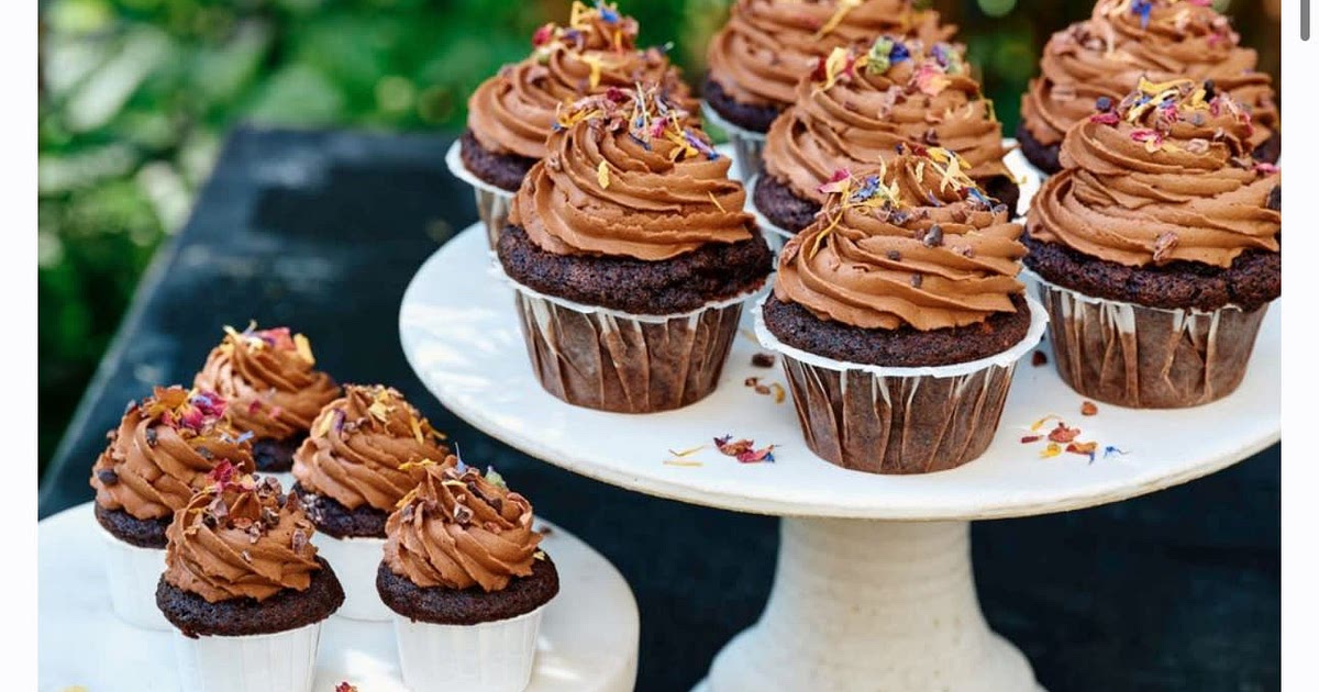 Chocolate Cupcakes with Mint Chocolate Mousse Recipe | Samsung Food App