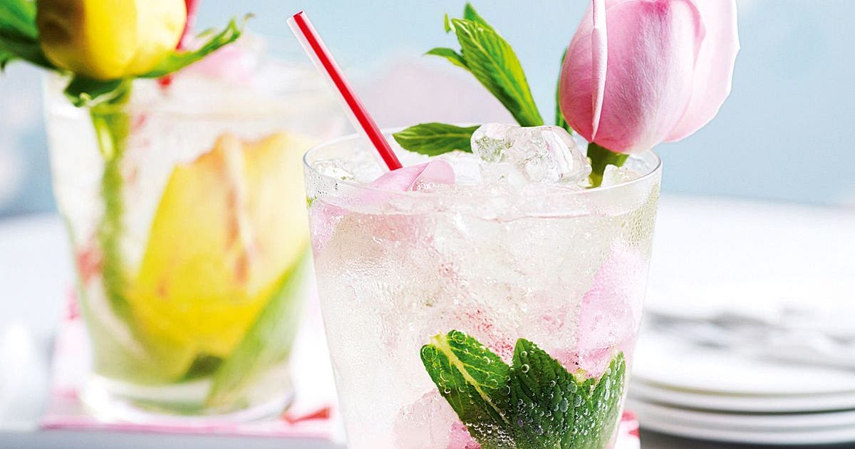 Giggly rose cocktail Recipe | Samsung Food App