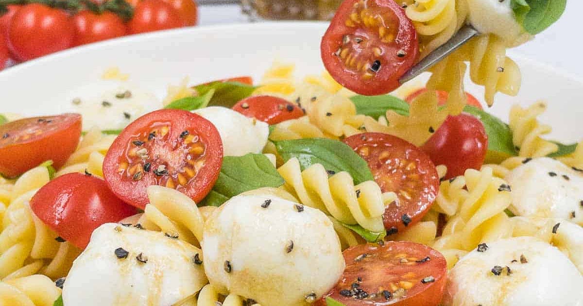 EASY CAPRESE PASTA SALAD Recipe | Samsung Food App