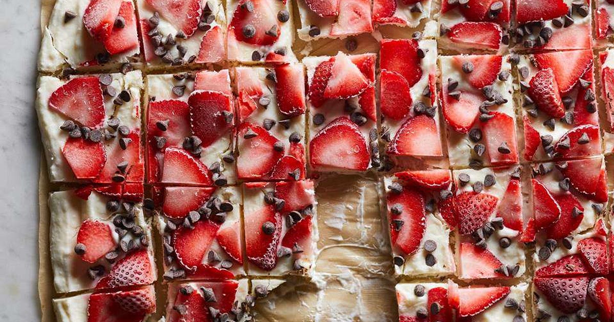 Strawberry-Chocolate Greek Yogurt Bark Recipe | Samsung Food App