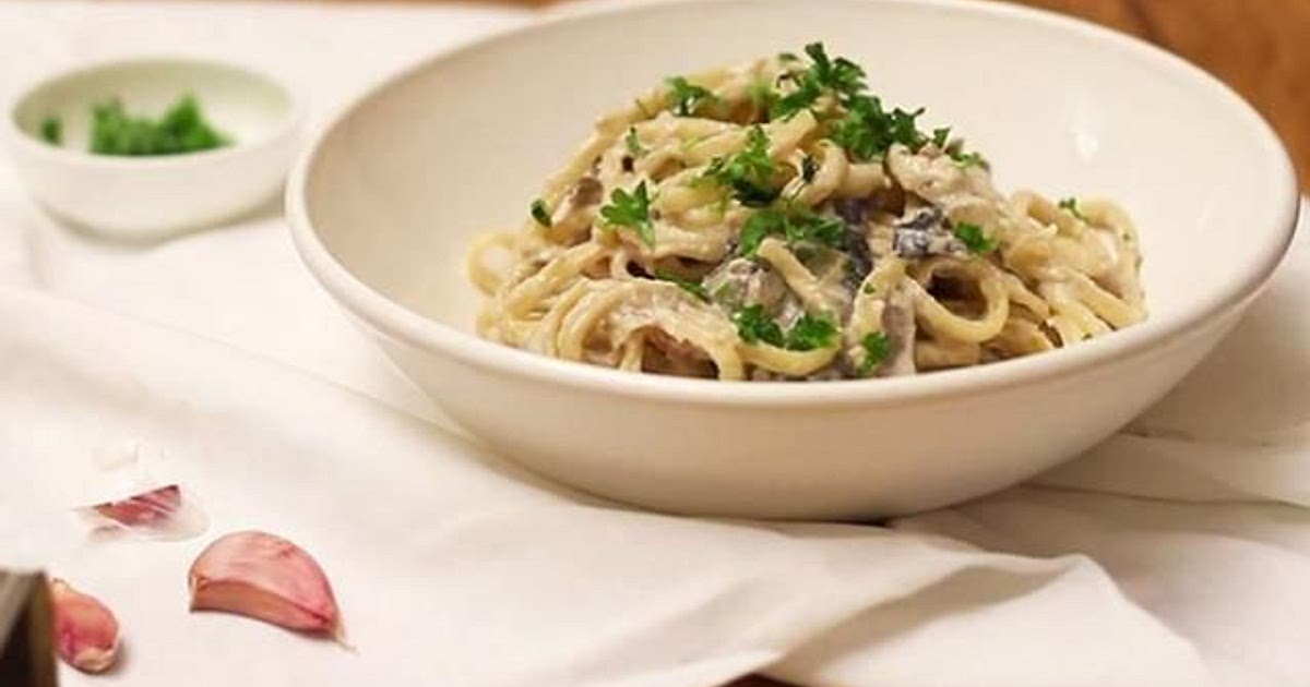 Chicken and Bacon Carbonara Recipe | Samsung Food App