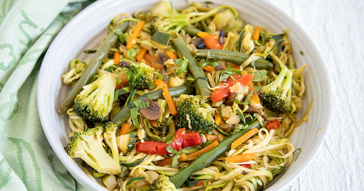 Frozen Vegetable Stir Fry With Zucchini Noodles Recipe | Samsung Food App