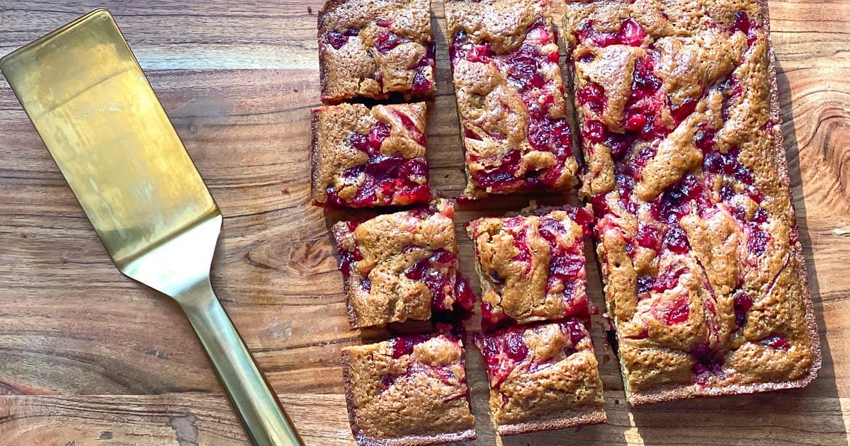 Low FODMAP Sticky Cranberry Gingerbread Recipe | Samsung Food App