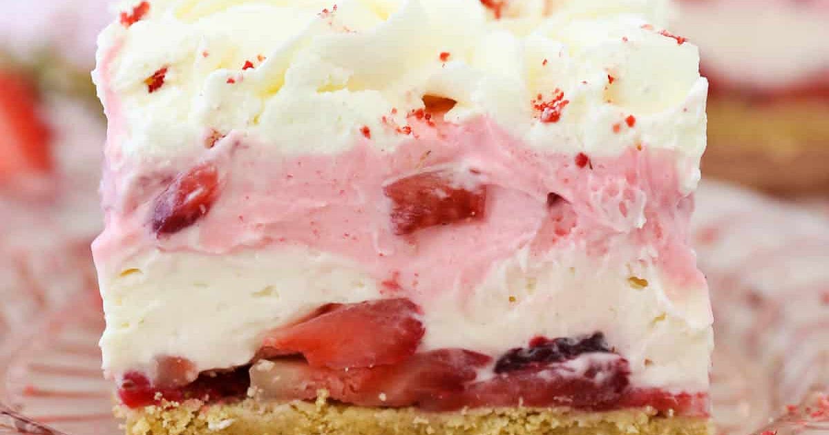No-Bake Strawberry Delight Recipe | Samsung Food App