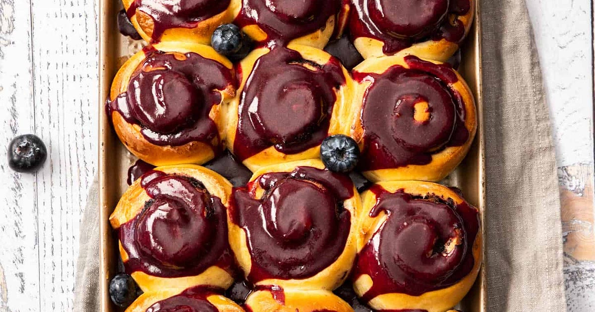 Blueberry Cinnamon Rolls with Blueberry Glaze Recipe | Samsung Food App