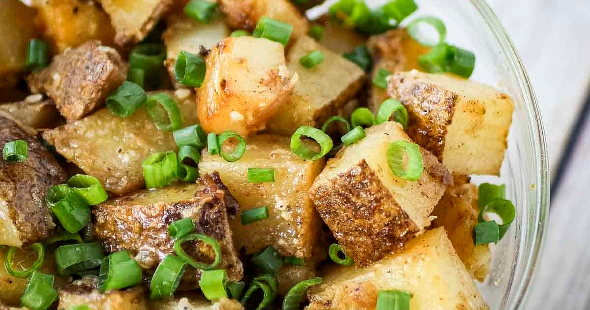 Crispy Roasted Chipotle Potatoes With Garlic Recipe | Samsung Food App