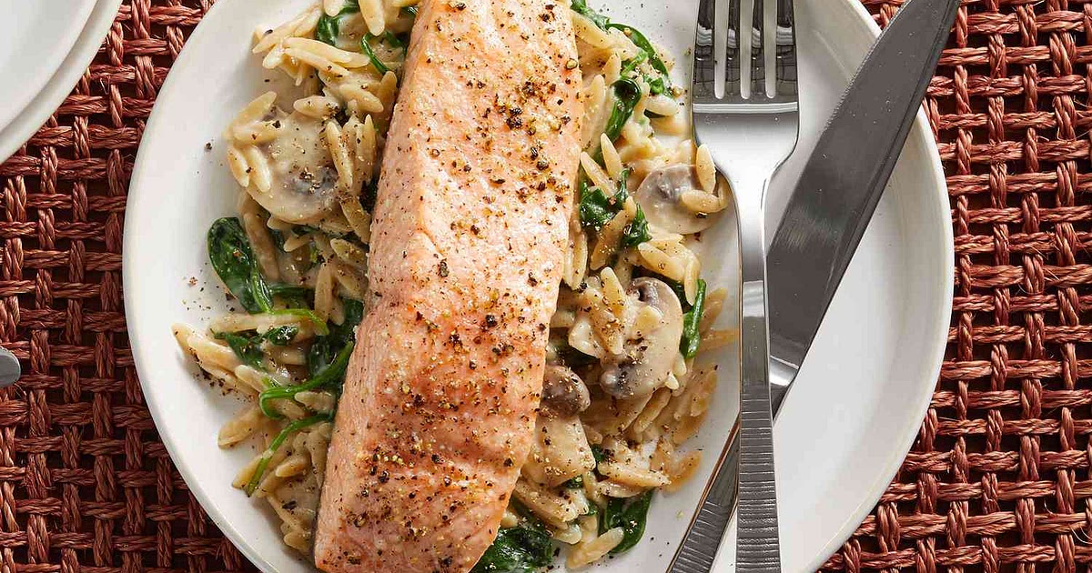 15-Minute Salmon & Creamy Orzo with Spinach & Mushrooms Recipe | Samsung Food App
