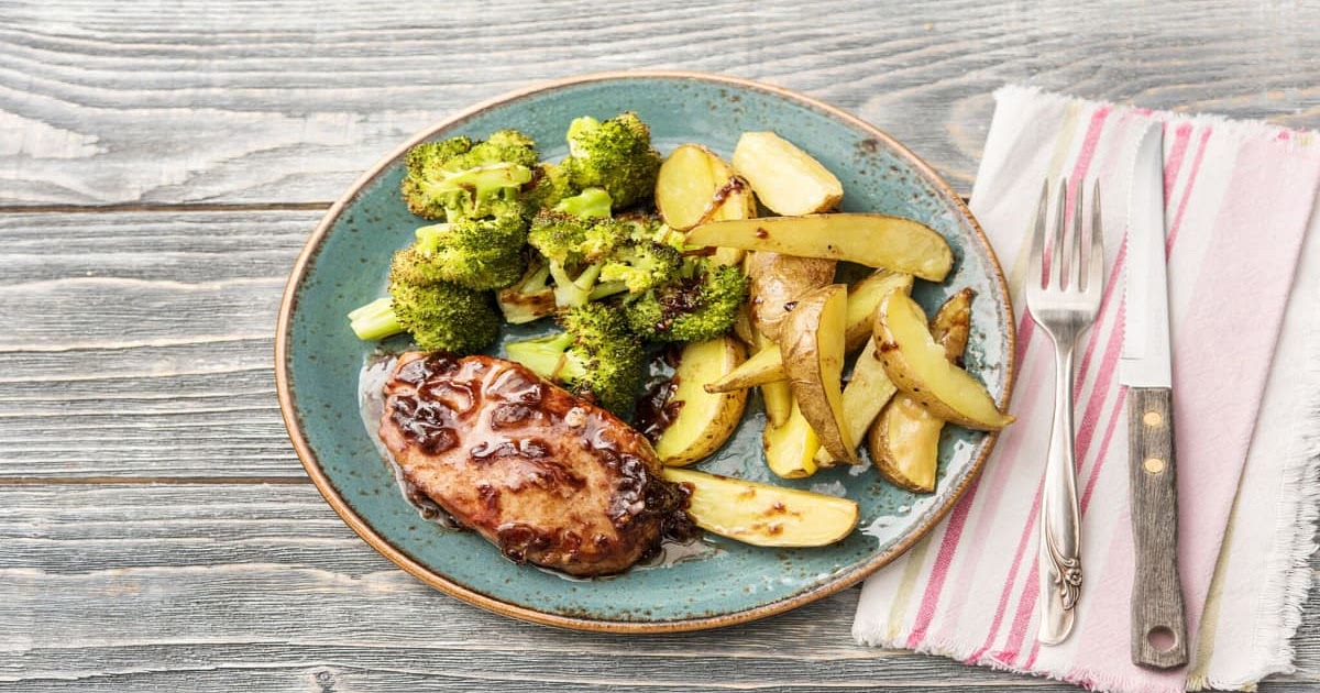 Cherry-and-Balsamic-Glazed Pork Chops with Crispy Broccoli and Potatoes Recipe | Samsung Food App
