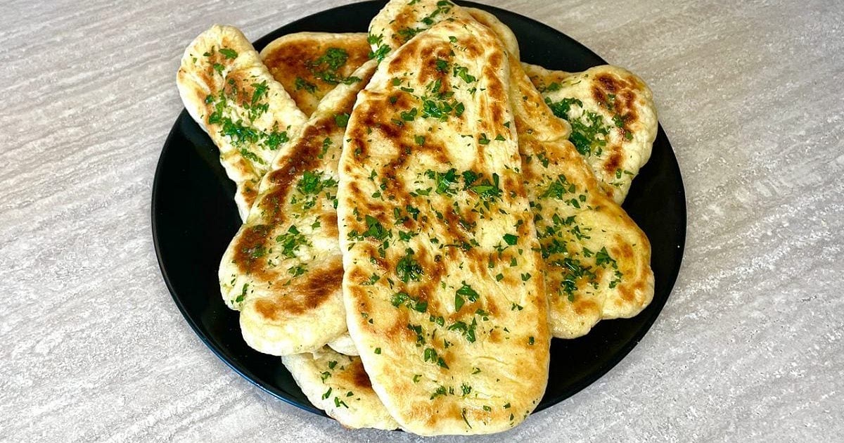 Fluffy Skillet-Cooked Bazlama (Turkish Flatbread) Recipe | Samsung Food App
