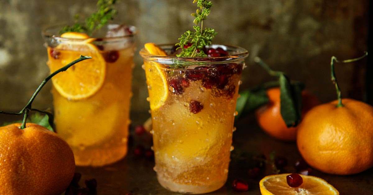 Sparkling Clementine Thyme Cocktail Recipe | Samsung Food App