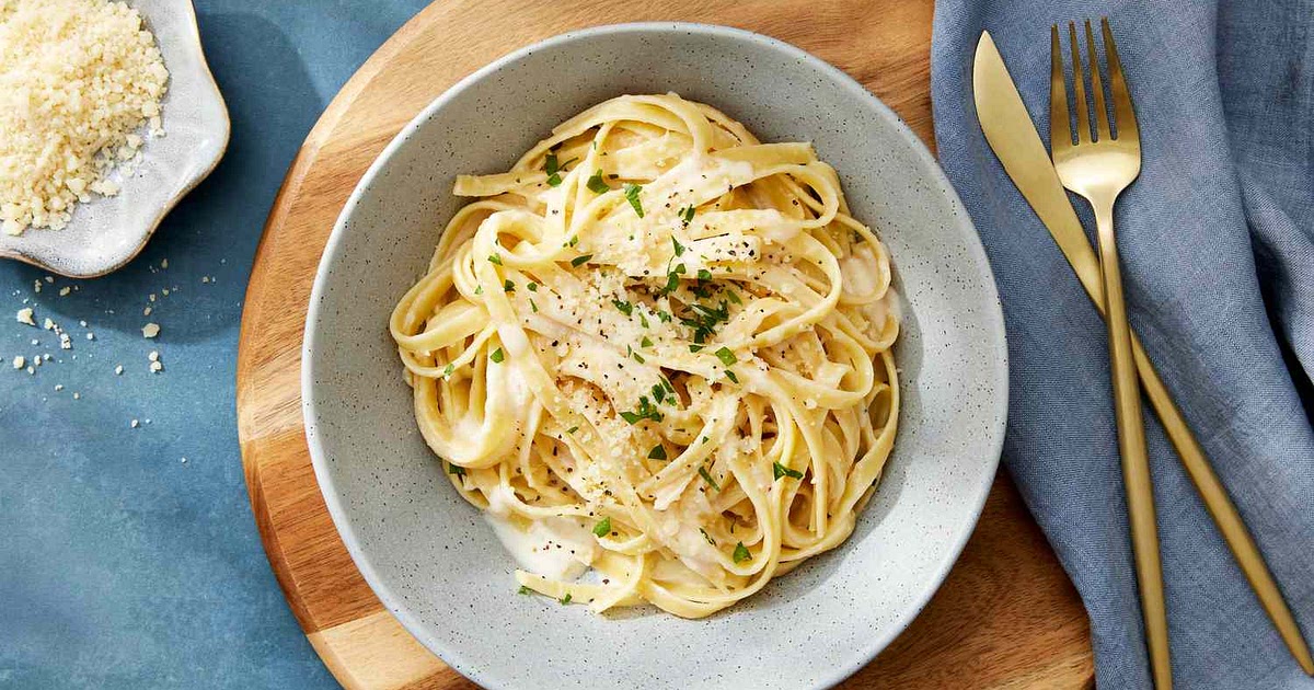 To Die For Fettuccine Alfredo Recipe | Samsung Food App
