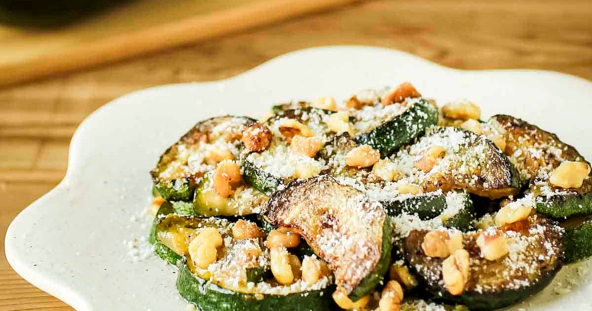Sauteed Sliced Zucchini with Walnuts Recipe | Samsung Food App