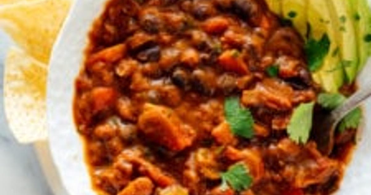 Homemade Vegetarian Chili Recipe | Samsung Food App