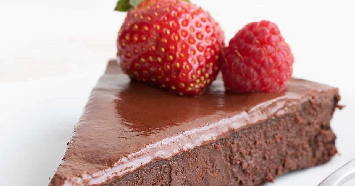 Keto Flourless Chocolate Cake Recipe | Samsung Food App
