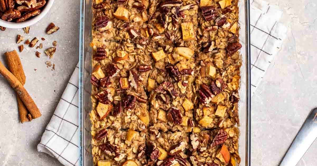 Baked Oatmeal with Applesauce Recipe | Samsung Food App