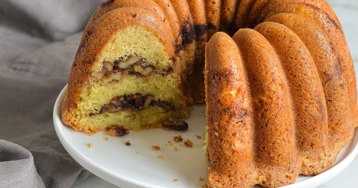 Sour Cream Coffee Cake with Cinnamon-Walnut Swirl Recipe | Samsung Food App