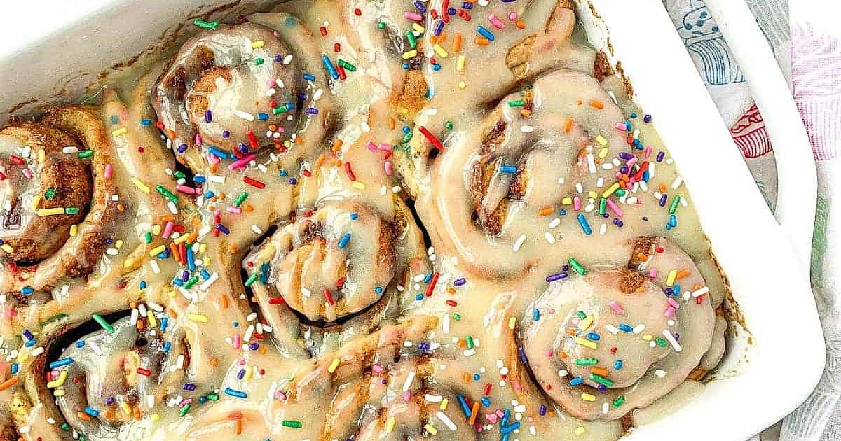 Funfetti Cinnamon Rolls Recipe | Samsung Food App