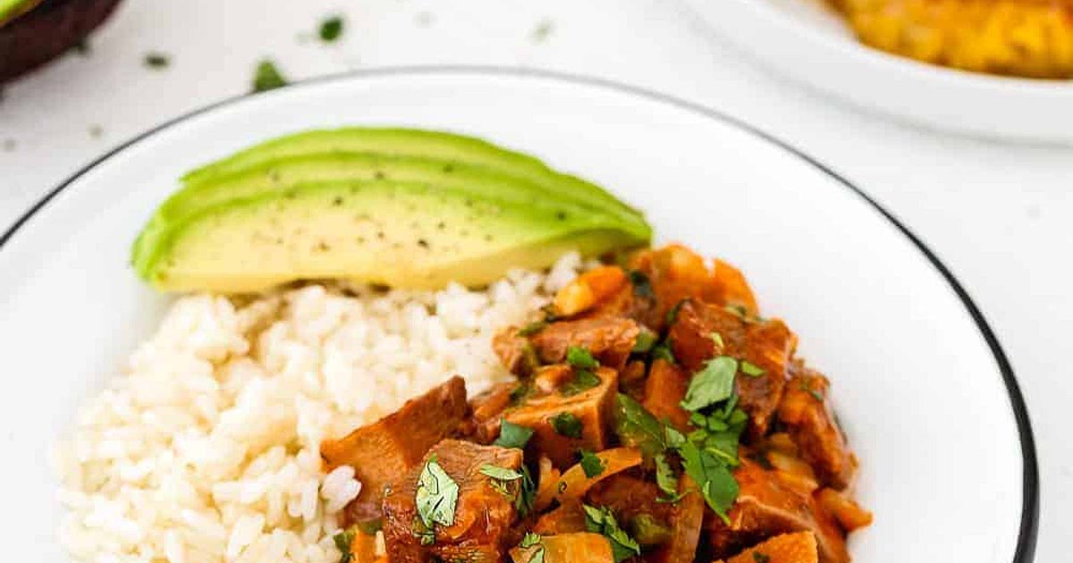 Venezuelan Lengua en Salsa Recipe | Samsung Food App