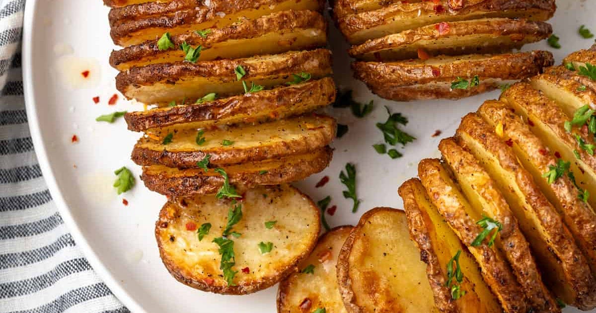 Air Fryer Hasselback Potatoes Recipe | Samsung Food App