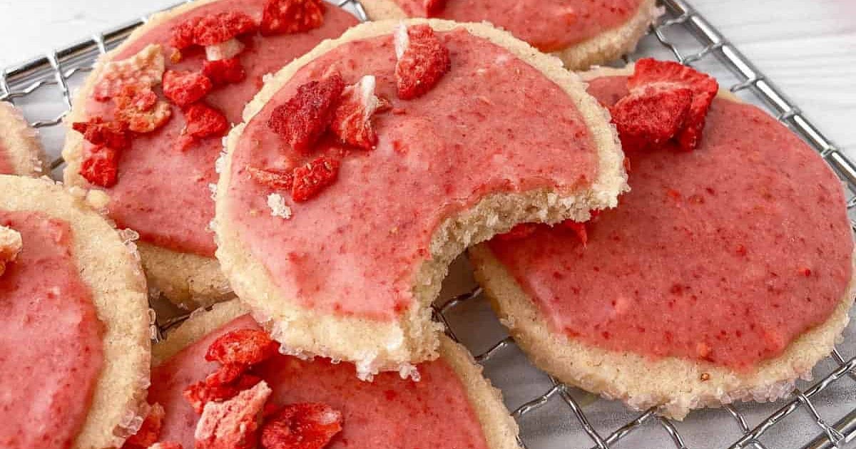 Strawberry Shortbread Cookies Recipe | Samsung Food App
