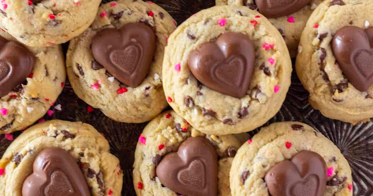 Valentine's Day Chocolate Chip Cookies Recipe | Samsung Food App