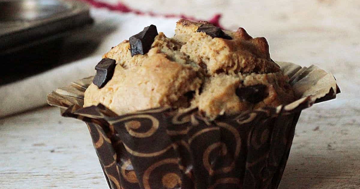Peanut Butter Chocolate Chip Muffins Recipe | Samsung Food App