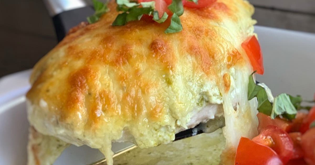 Cheesy Pesto Chicken Bake (Keto & Low Carb!) Recipe | Samsung Food App