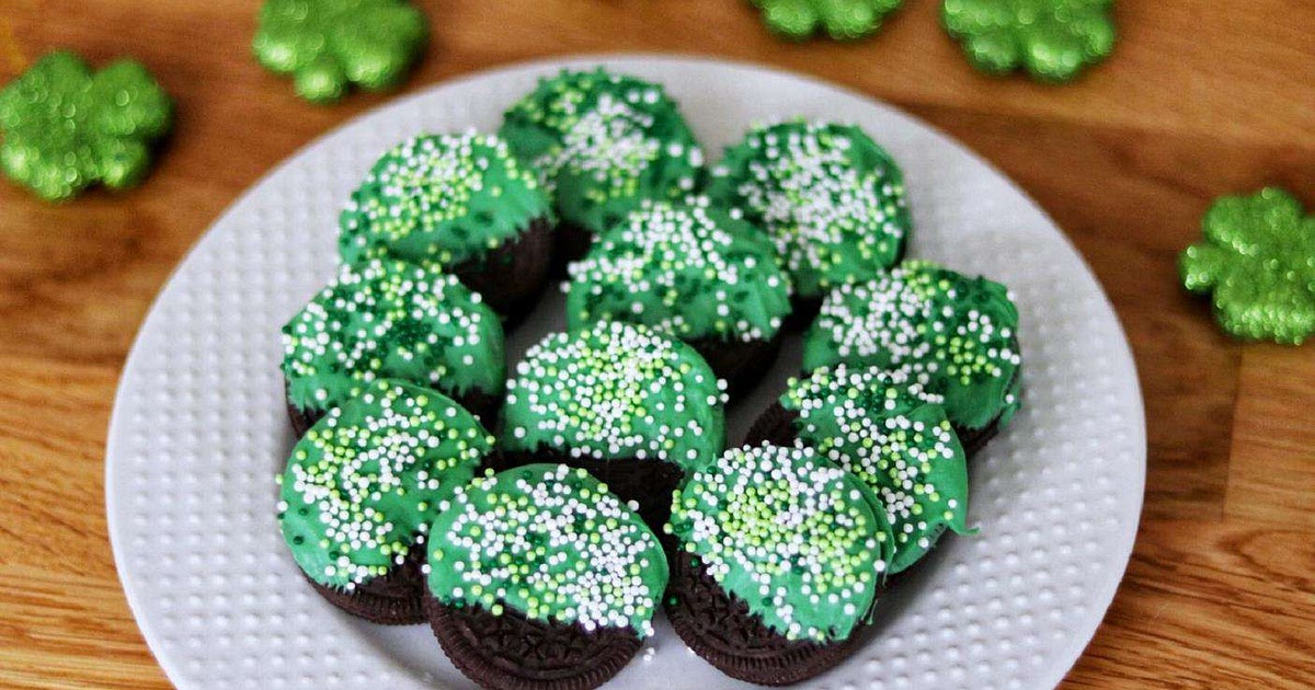 St. Patrick's Day Chocolate-Covered Oreos® Recipe | Samsung Food App