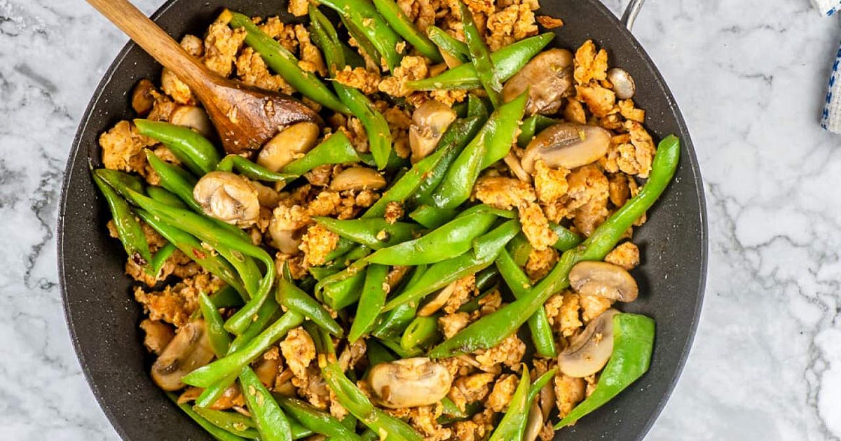 Spicy Turkey, Green Bean, and Mushroom Stirfry Recipe | Samsung Food App