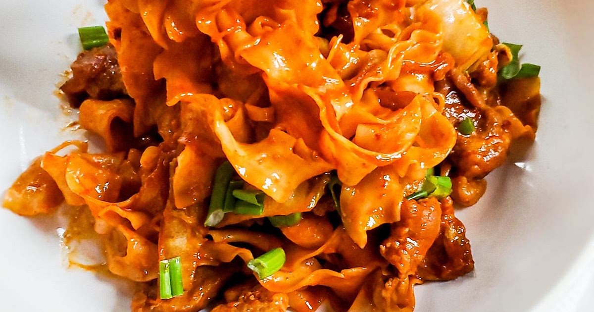 Spicy Gochujang Noodles with Pork Recipe | Samsung Food App