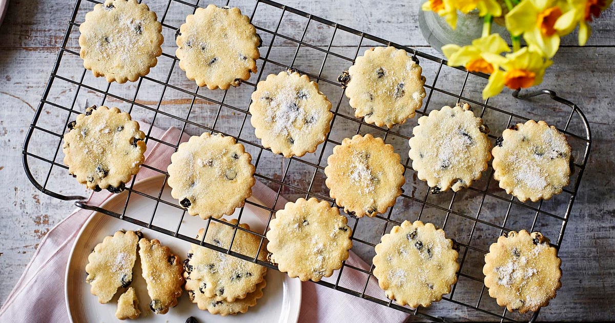 Mary Berry’s Easter biscuits Recipe | Samsung Food App