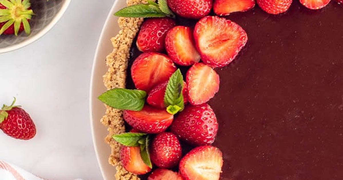Strawberry Chocolate Tart Recipe | Samsung Food App