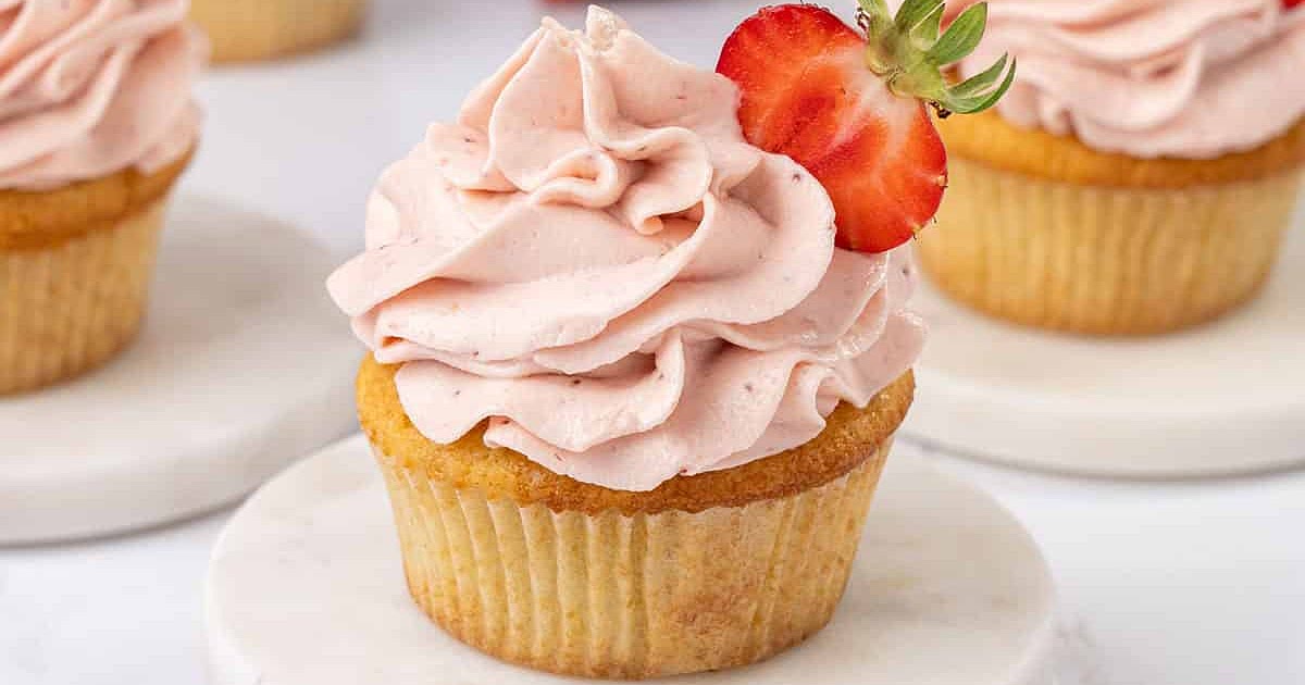 Strawberry Cupcakes Recipe | Samsung Food App