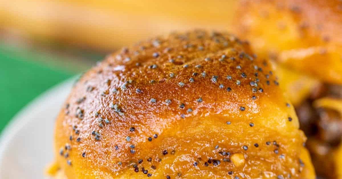 Beef & Cheddar Sliders Recipe | Samsung Food App